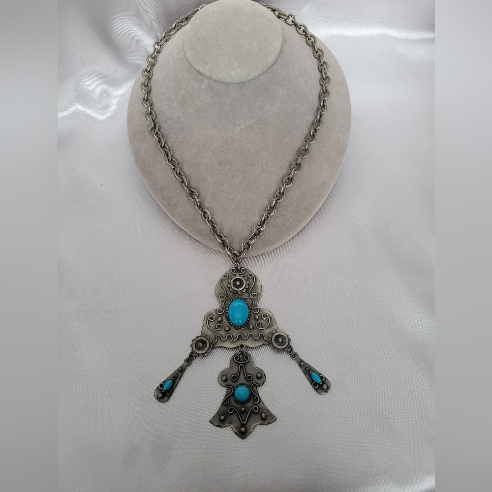 Vintage Signed FLORENZA Turquoise Color Cabchon Beaded Large Pendant Necklace